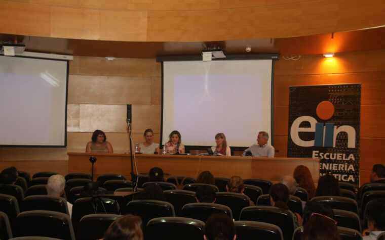 42601765134_ffa337a613_k